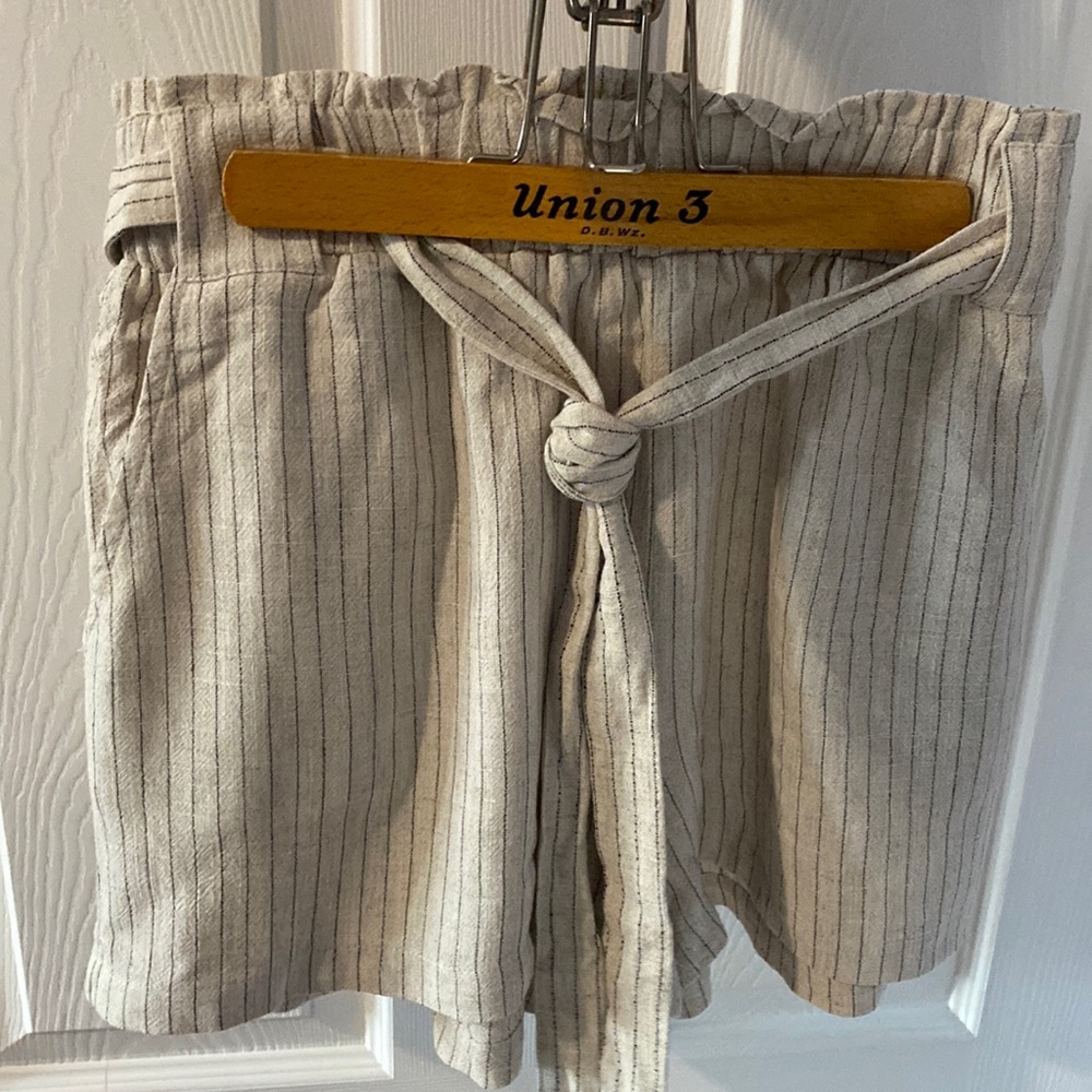Maternity shorts